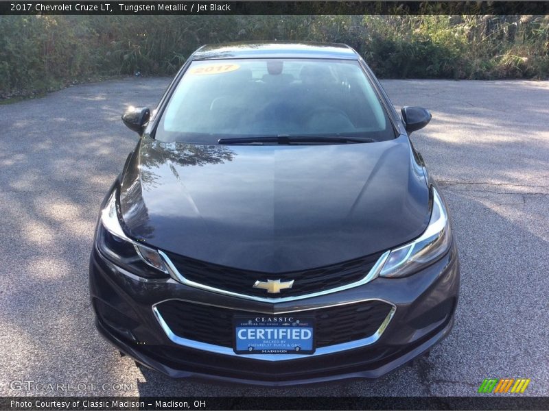 Tungsten Metallic / Jet Black 2017 Chevrolet Cruze LT