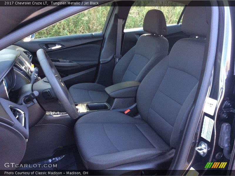 Tungsten Metallic / Jet Black 2017 Chevrolet Cruze LT