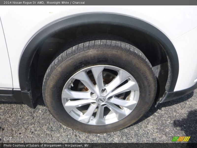 Moonlight White / Charcoal 2014 Nissan Rogue SV AWD