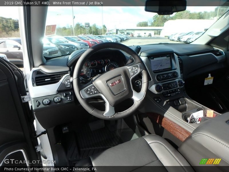 White Frost Tintcoat / Jet Black 2019 GMC Yukon SLT 4WD