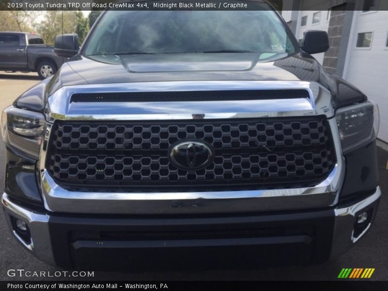 Midnight Black Metallic / Graphite 2019 Toyota Tundra TRD Off Road CrewMax 4x4