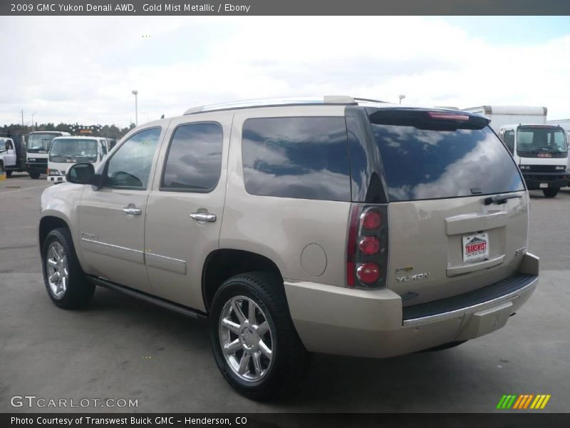 Gold Mist Metallic / Ebony 2009 GMC Yukon Denali AWD