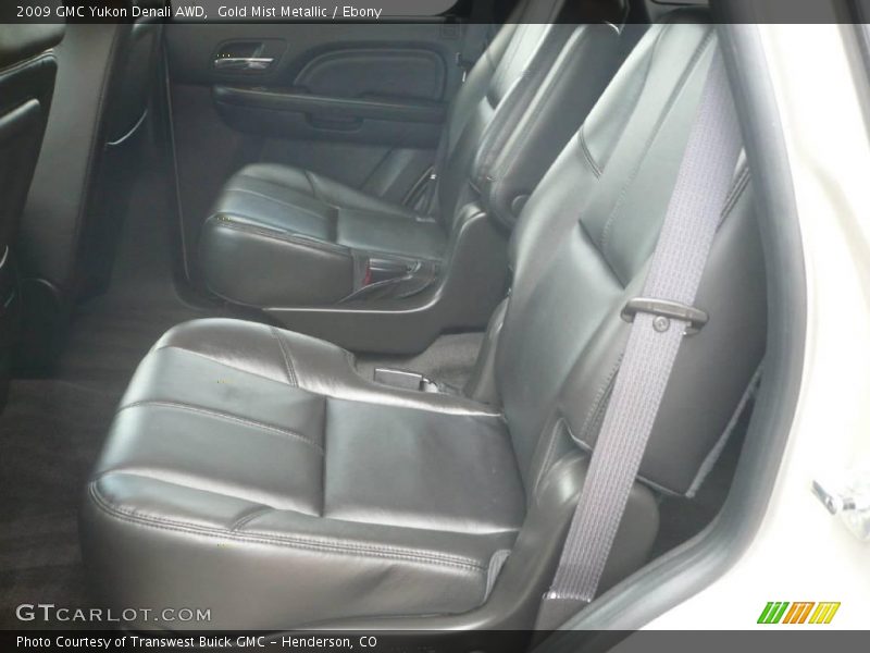 Gold Mist Metallic / Ebony 2009 GMC Yukon Denali AWD