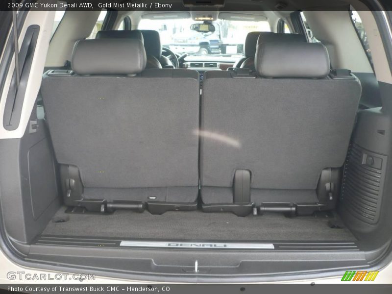 Gold Mist Metallic / Ebony 2009 GMC Yukon Denali AWD