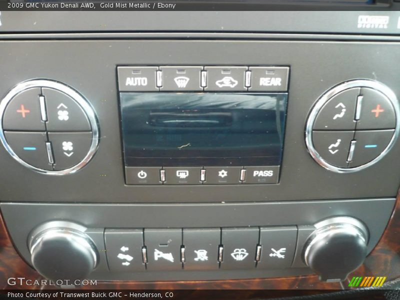 Gold Mist Metallic / Ebony 2009 GMC Yukon Denali AWD