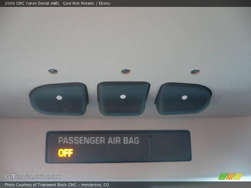 Gold Mist Metallic / Ebony 2009 GMC Yukon Denali AWD