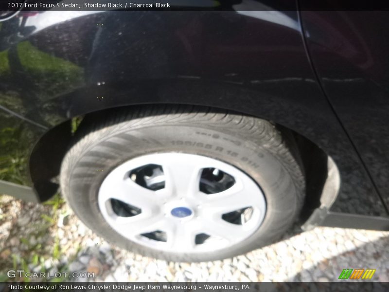 Shadow Black / Charcoal Black 2017 Ford Focus S Sedan