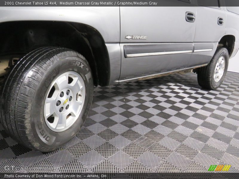 Medium Charcoal Gray Metallic / Graphite/Medium Gray 2001 Chevrolet Tahoe LS 4x4