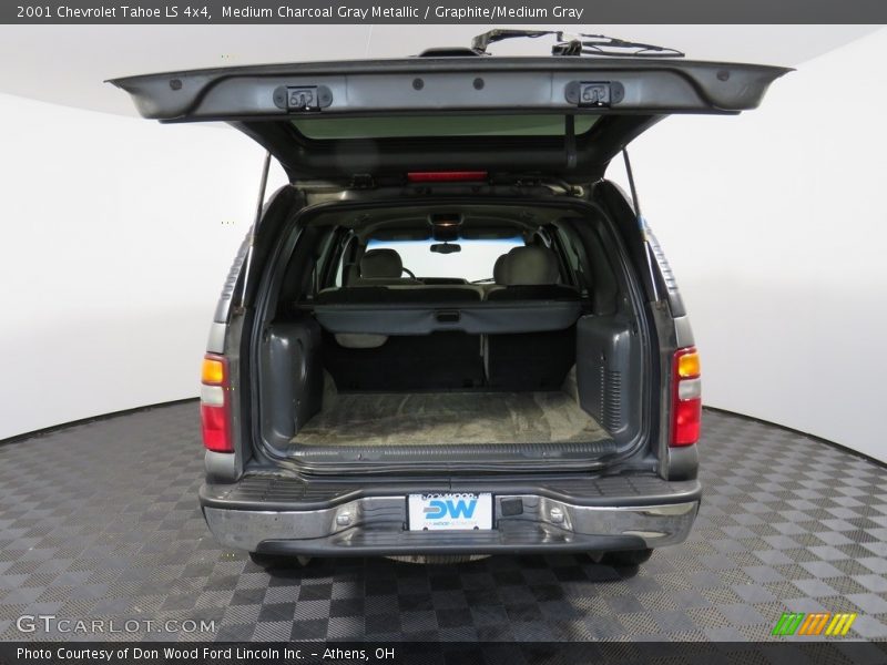 Medium Charcoal Gray Metallic / Graphite/Medium Gray 2001 Chevrolet Tahoe LS 4x4