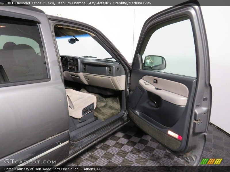 Medium Charcoal Gray Metallic / Graphite/Medium Gray 2001 Chevrolet Tahoe LS 4x4