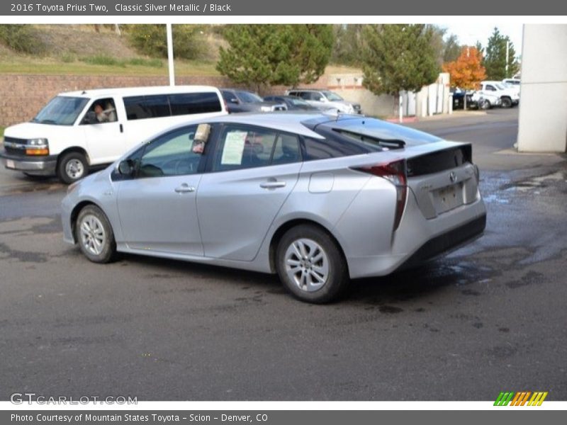 Classic Silver Metallic / Black 2016 Toyota Prius Two