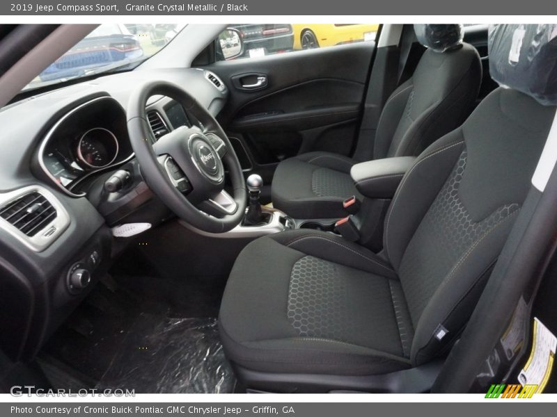  2019 Compass Sport Black Interior
