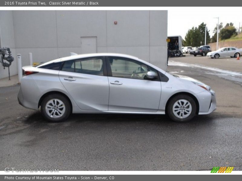 Classic Silver Metallic / Black 2016 Toyota Prius Two