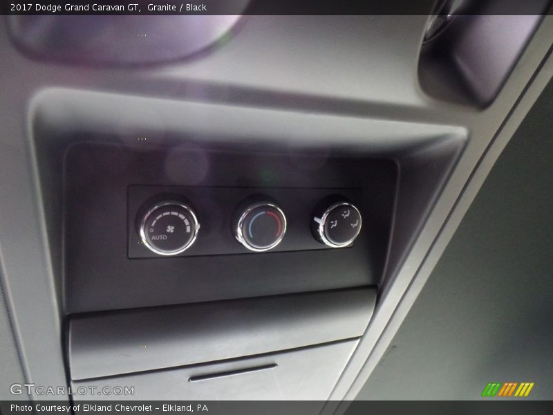 Granite / Black 2017 Dodge Grand Caravan GT