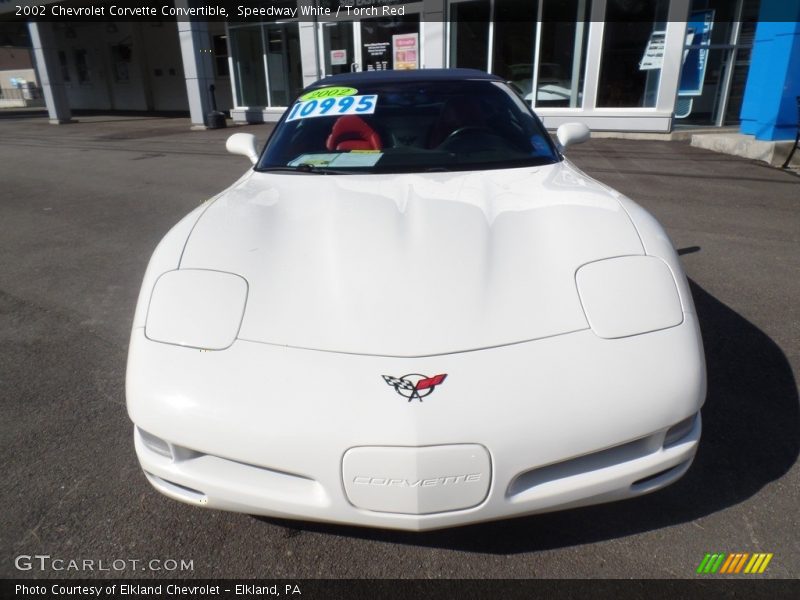 Speedway White / Torch Red 2002 Chevrolet Corvette Convertible