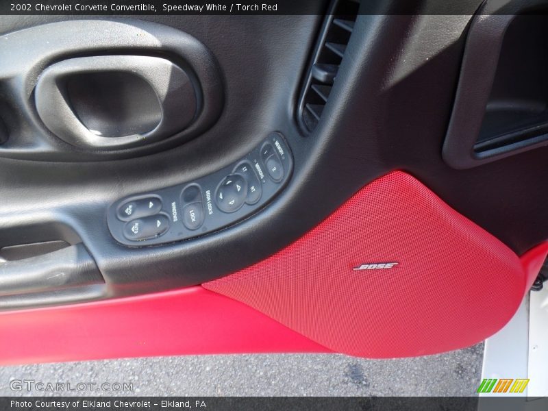 Speedway White / Torch Red 2002 Chevrolet Corvette Convertible