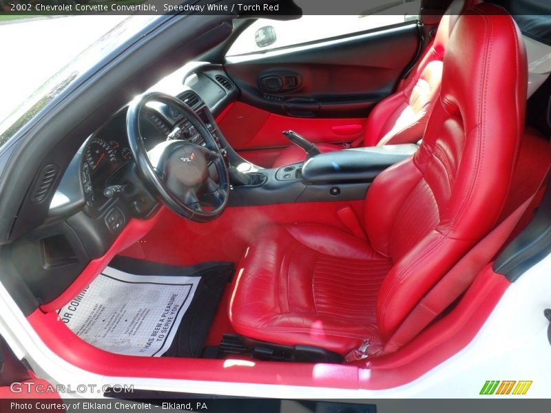 Speedway White / Torch Red 2002 Chevrolet Corvette Convertible