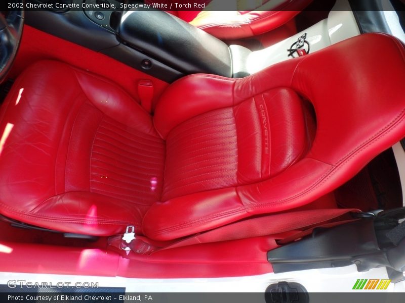 Speedway White / Torch Red 2002 Chevrolet Corvette Convertible