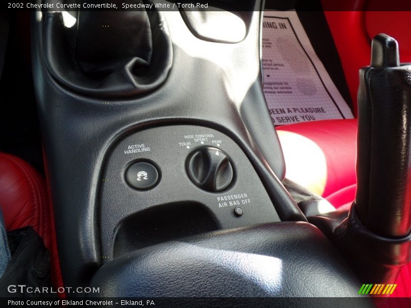 Speedway White / Torch Red 2002 Chevrolet Corvette Convertible