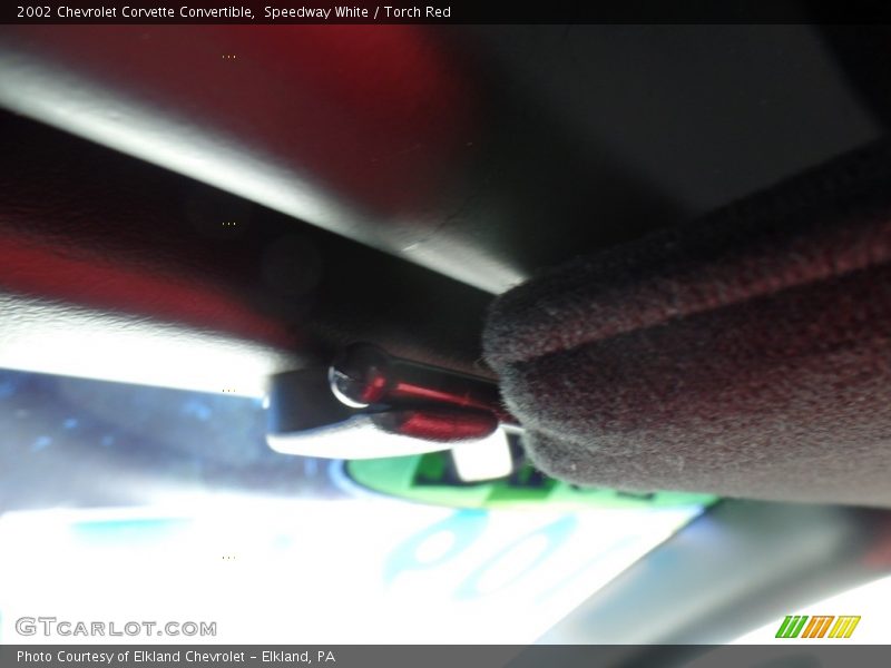 Speedway White / Torch Red 2002 Chevrolet Corvette Convertible