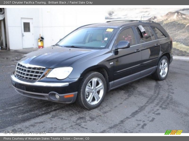 Front 3/4 View of 2007 Pacifica Touring