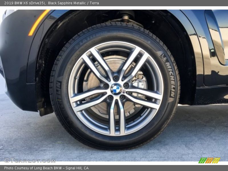 Black Sapphire Metallic / Terra 2019 BMW X6 sDrive35i