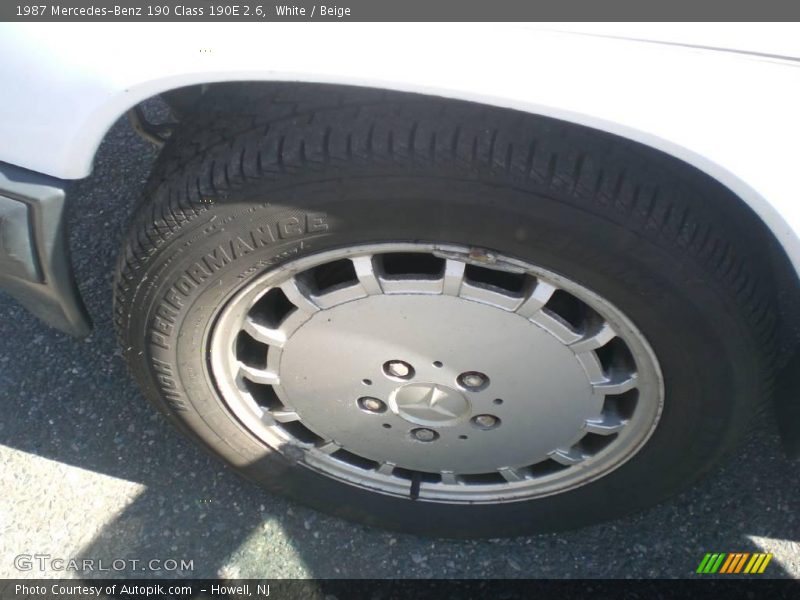White / Beige 1987 Mercedes-Benz 190 Class 190E 2.6