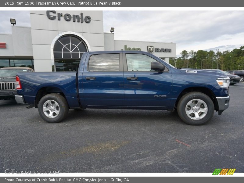 Patriot Blue Pearl / Black 2019 Ram 1500 Tradesman Crew Cab