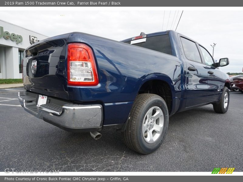 Patriot Blue Pearl / Black 2019 Ram 1500 Tradesman Crew Cab