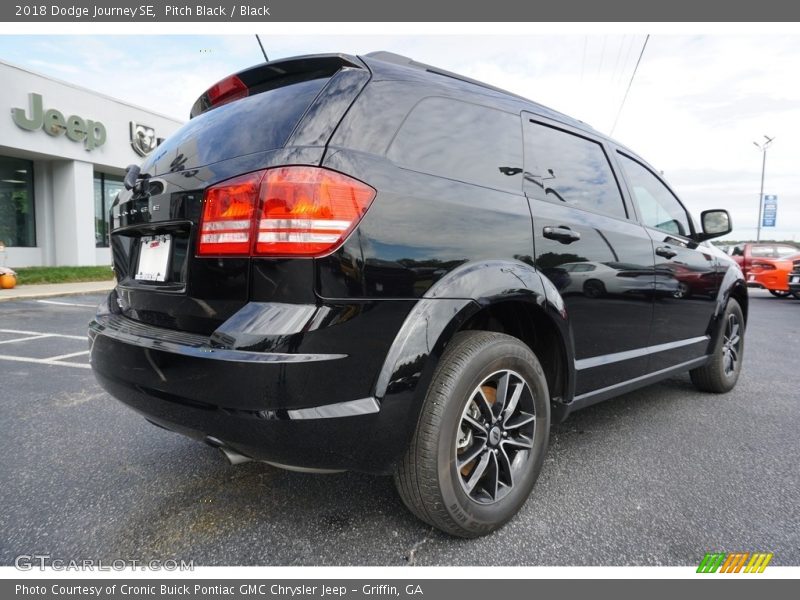 Pitch Black / Black 2018 Dodge Journey SE
