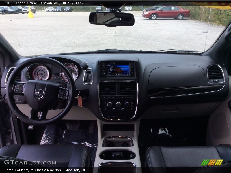 Billet / Black 2018 Dodge Grand Caravan SXT