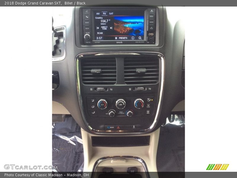 Billet / Black 2018 Dodge Grand Caravan SXT