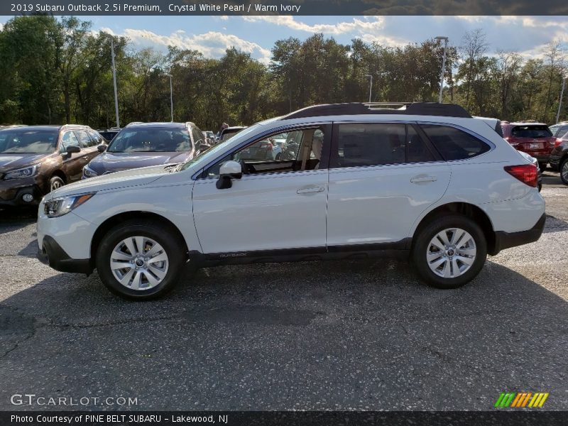 Crystal White Pearl / Warm Ivory 2019 Subaru Outback 2.5i Premium
