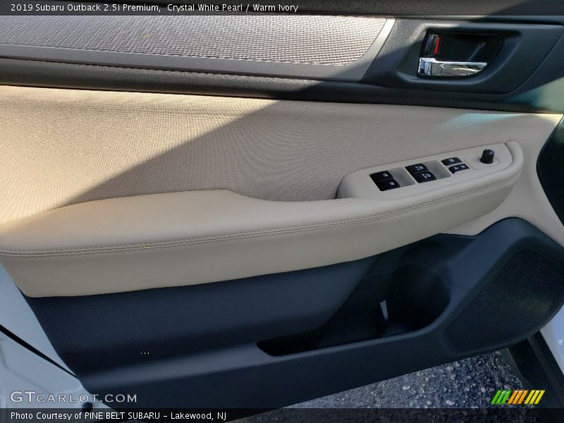 Crystal White Pearl / Warm Ivory 2019 Subaru Outback 2.5i Premium