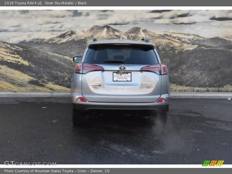 Silver Sky Metallic / Black 2018 Toyota RAV4 LE