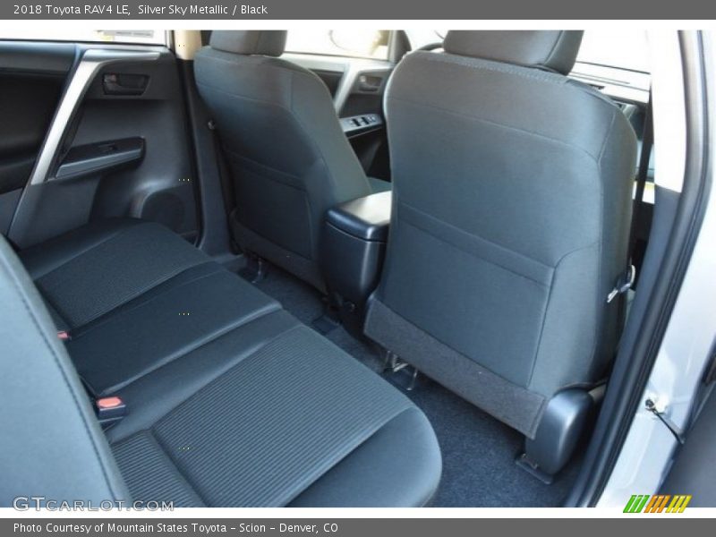 Silver Sky Metallic / Black 2018 Toyota RAV4 LE