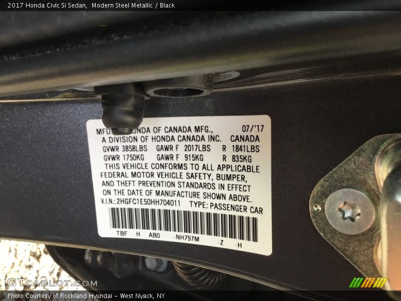 Modern Steel Metallic / Black 2017 Honda Civic Si Sedan