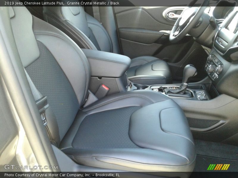 Granite Crystal Metallic / Black 2019 Jeep Cherokee Latitude Plus