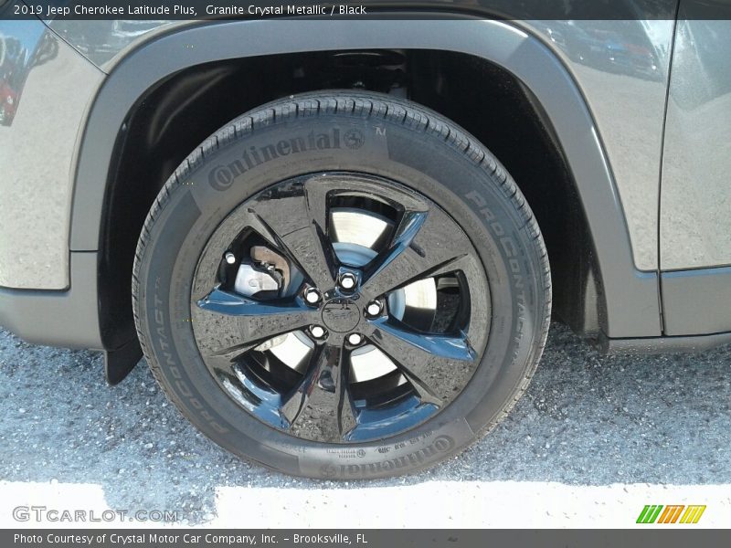 Granite Crystal Metallic / Black 2019 Jeep Cherokee Latitude Plus