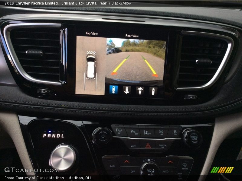 Brilliant Black Crystal Pearl / Black/Alloy 2019 Chrysler Pacifica Limited