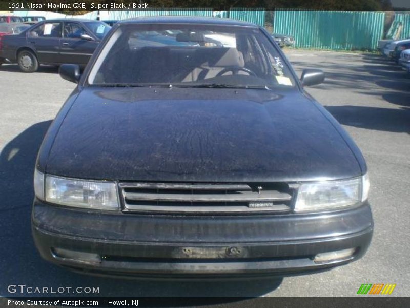Super Black / Black 1991 Nissan Maxima GXE
