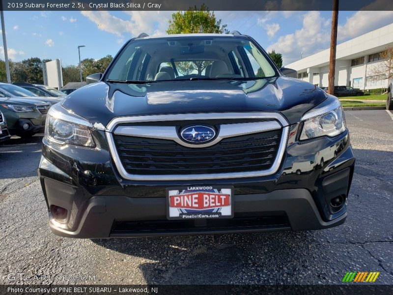 Crystal Black Silica / Gray 2019 Subaru Forester 2.5i