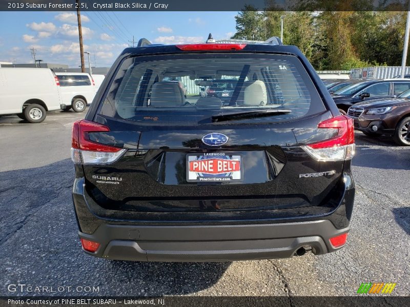 Crystal Black Silica / Gray 2019 Subaru Forester 2.5i