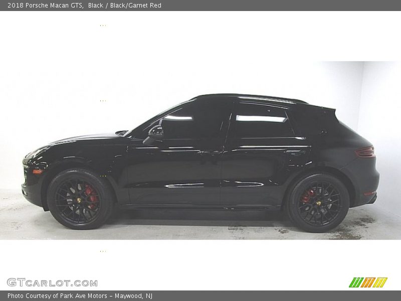 Black / Black/Garnet Red 2018 Porsche Macan GTS