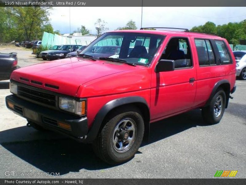 Ultra Red / Gray 1995 Nissan Pathfinder XE