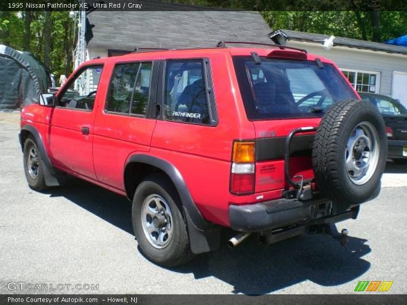 Ultra Red / Gray 1995 Nissan Pathfinder XE