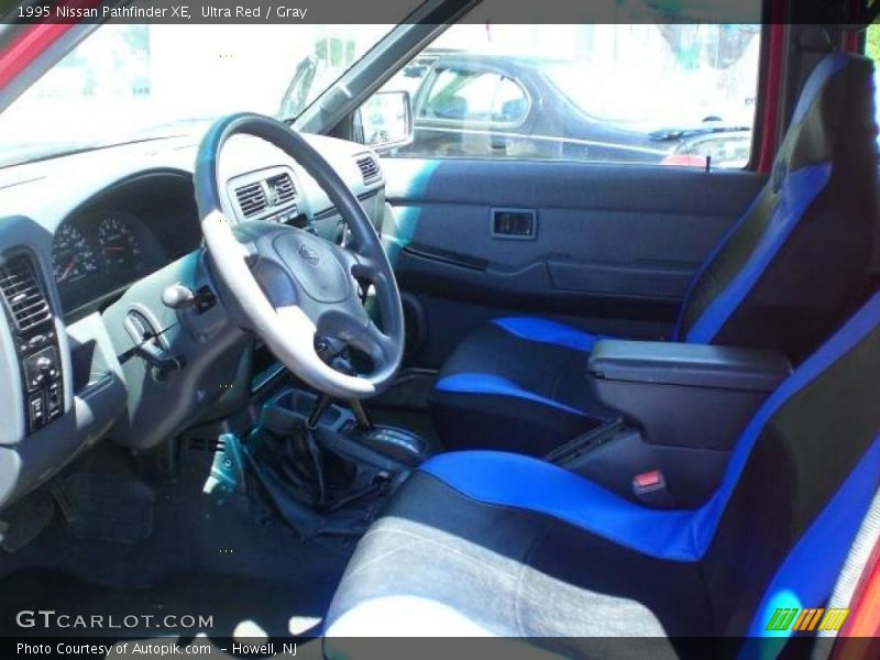 Ultra Red / Gray 1995 Nissan Pathfinder XE