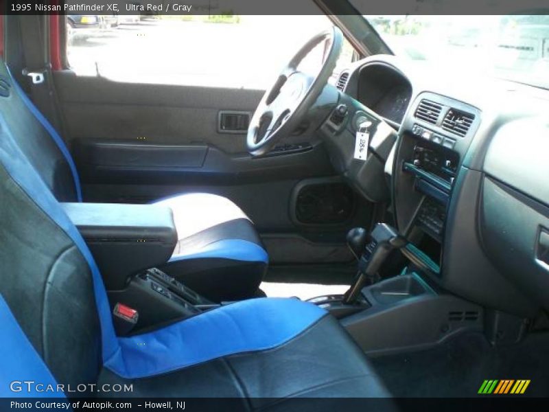 Ultra Red / Gray 1995 Nissan Pathfinder XE