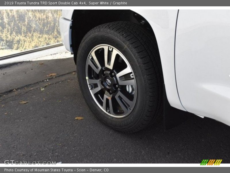 Super White / Graphite 2019 Toyota Tundra TRD Sport Double Cab 4x4