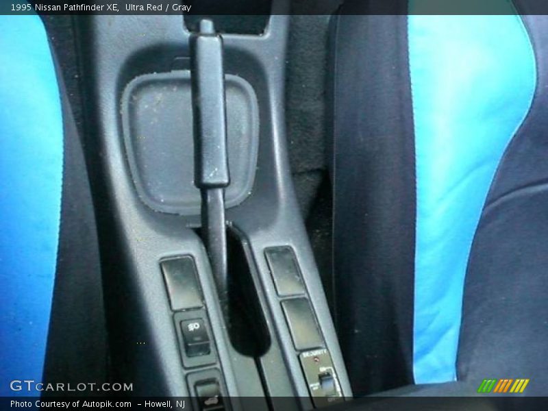 Ultra Red / Gray 1995 Nissan Pathfinder XE